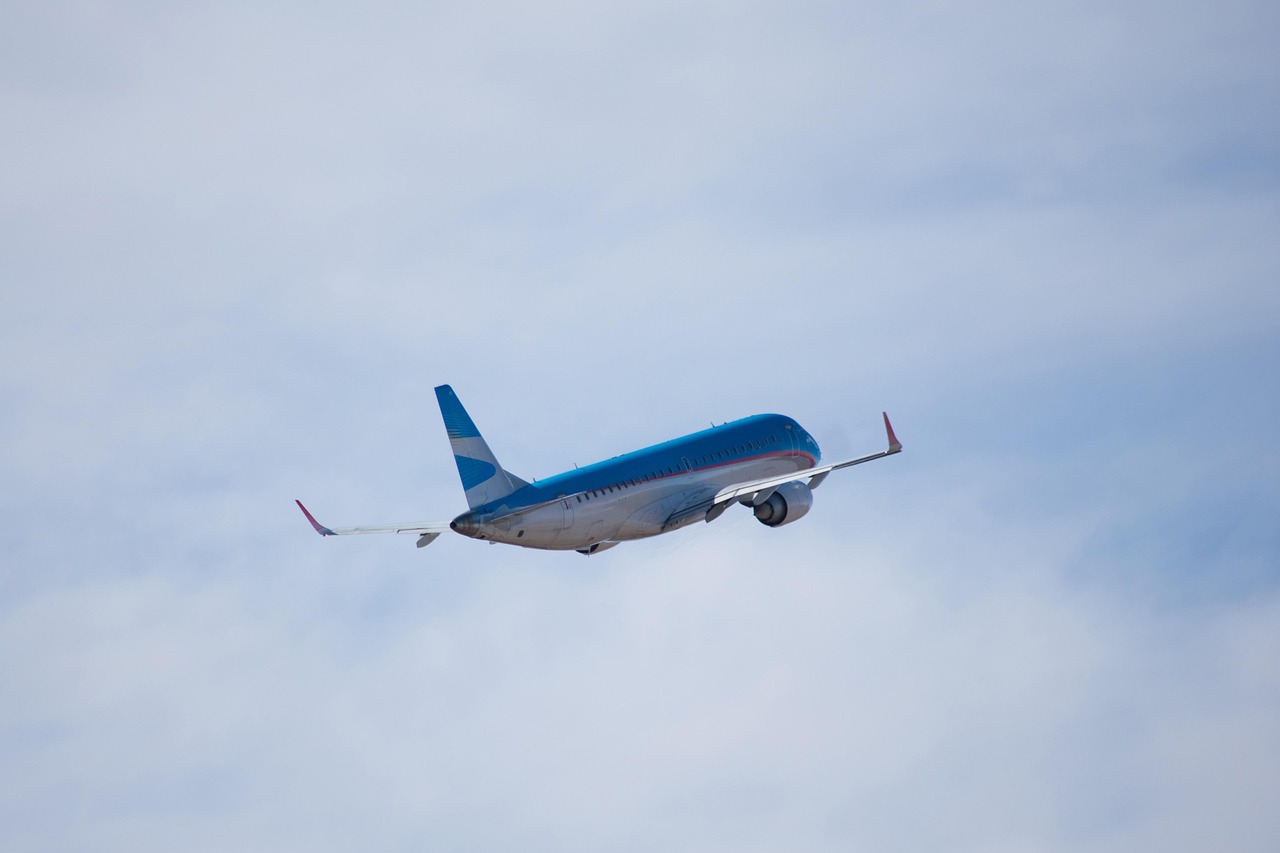 Hoeveel uur werkt een piloot gemiddeld per maand