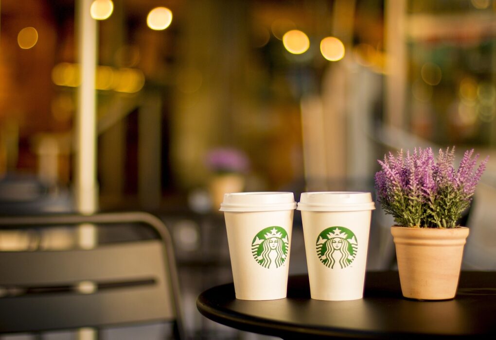 Wat verdient Howard Schultz van Starbucks?