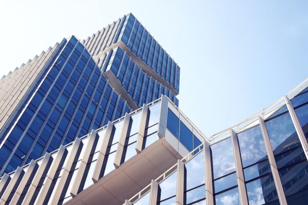 Wat verdient Whitney Wolfe Herd van Bumble?