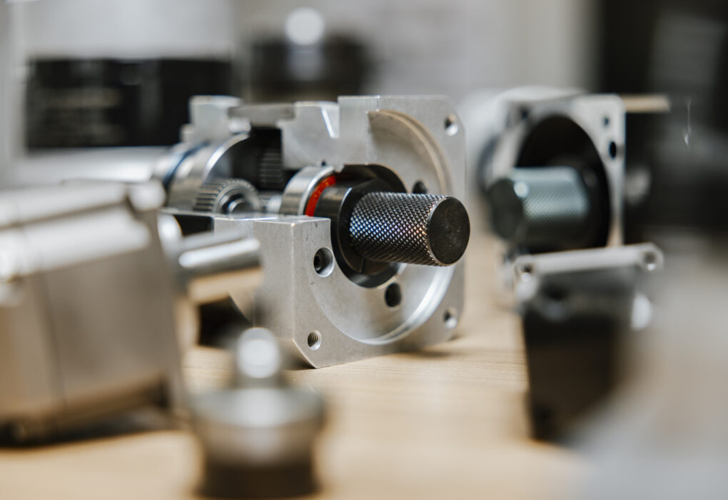 Apex Dynamics Al 20 jaar specialist in precisie-aandrijvingen