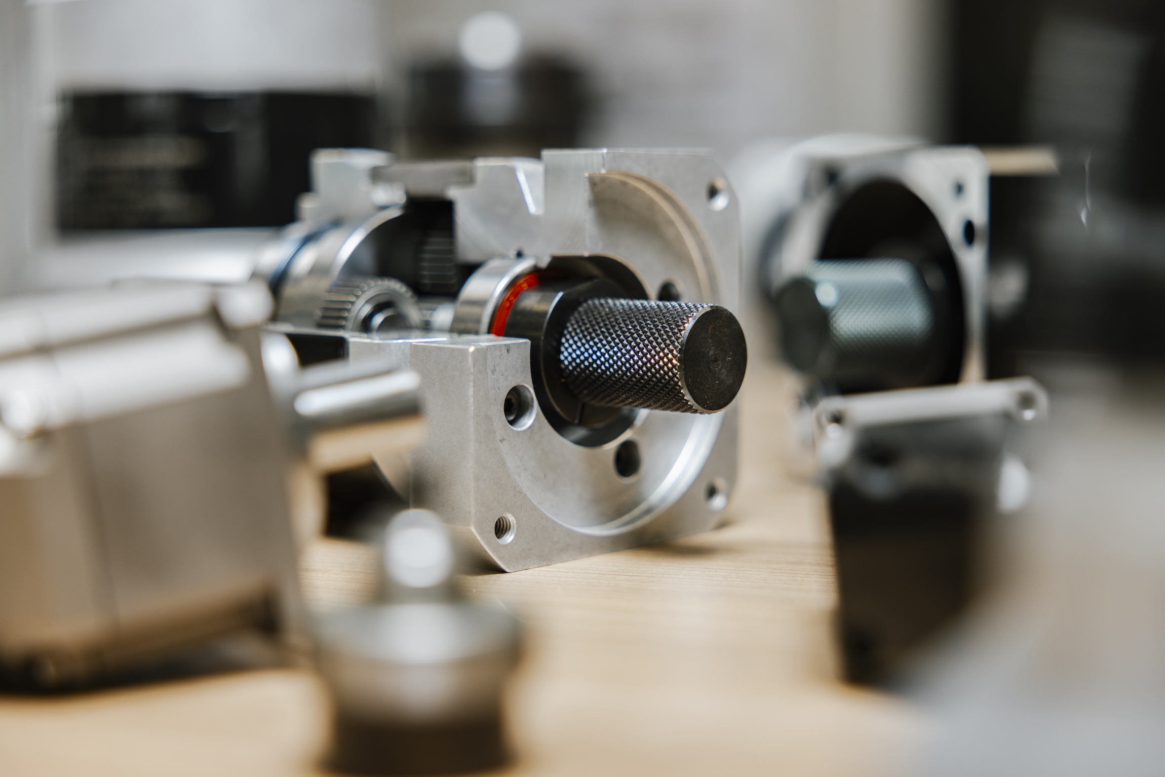Apex Dynamics Al 20 jaar specialist in precisie-aandrijvingen